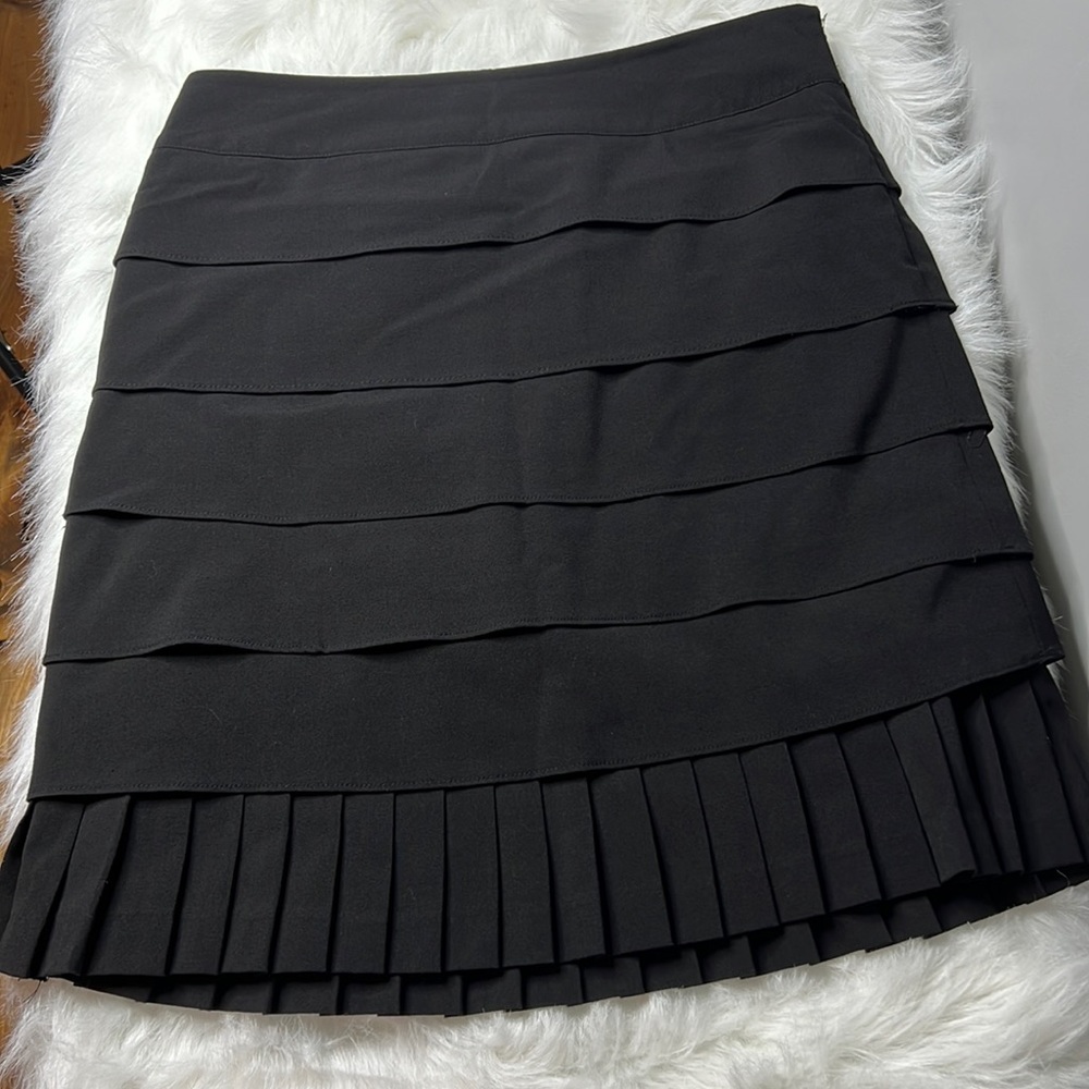 Sandro sportswear black tiered pleated skirt size 10